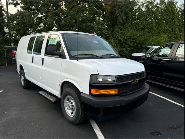 2024 Chevrolet Express Base