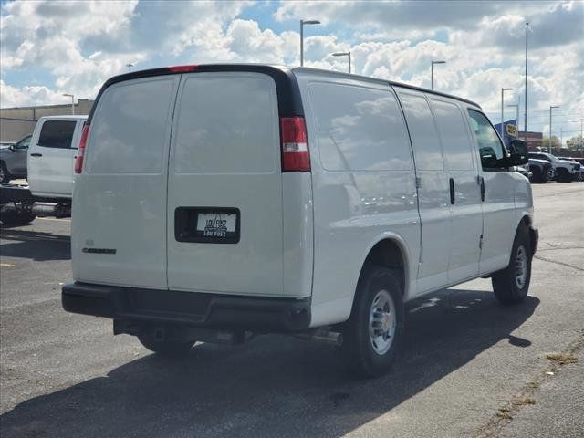 2024 Chevrolet Express Base