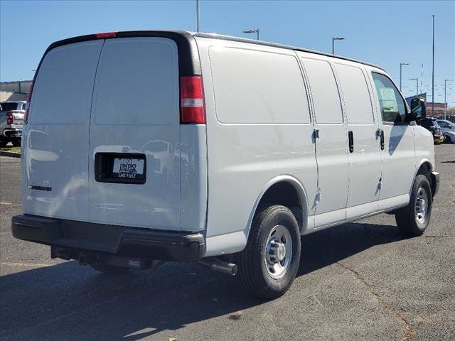 2024 Chevrolet Express Base