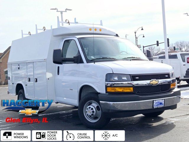 2024 Chevrolet Express Base