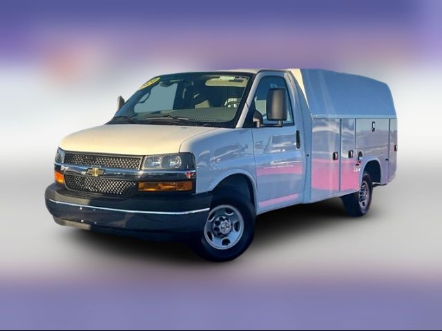 2024 Chevrolet Express Base