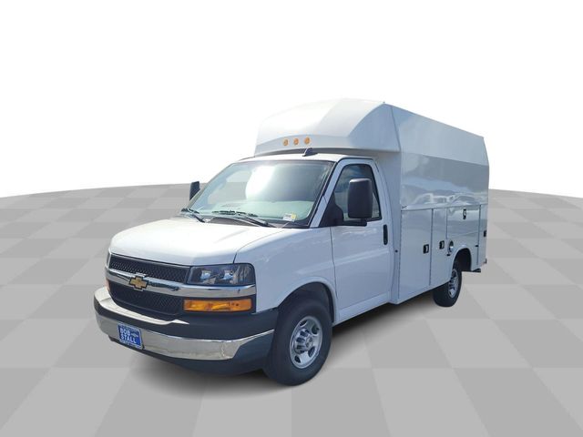 2024 Chevrolet Express Base