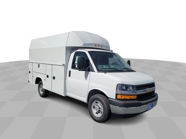 2024 Chevrolet Express Base