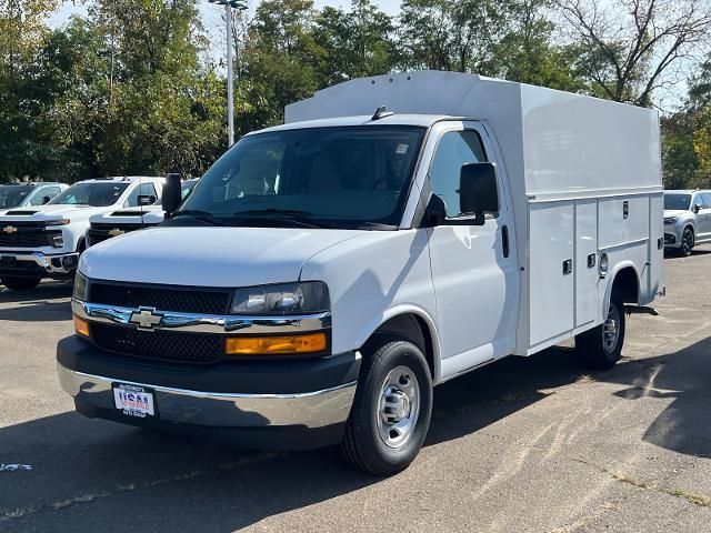 2024 Chevrolet Express Base