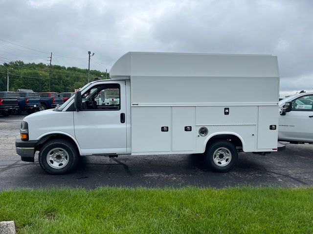 2024 Chevrolet Express Base