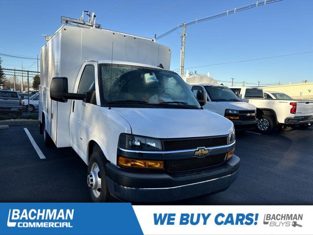 2024 Chevrolet Express Base