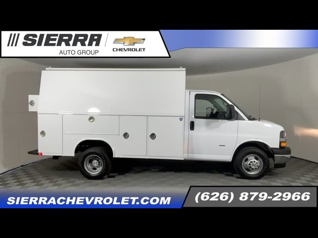 2024 Chevrolet Express Base