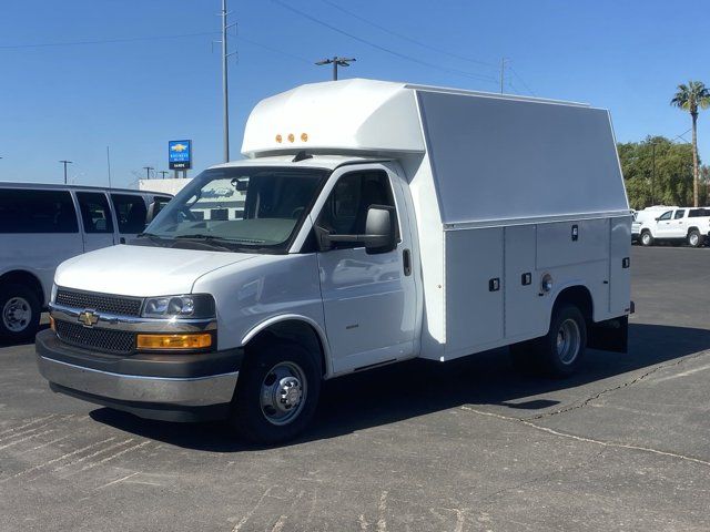 2024 Chevrolet Express Base