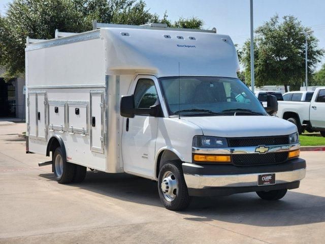 2024 Chevrolet Express Base