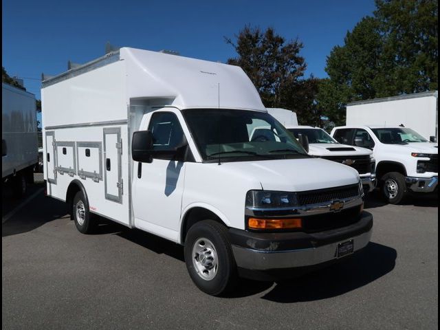 2024 Chevrolet Express Base