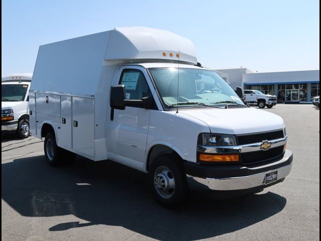 2024 Chevrolet Express Base