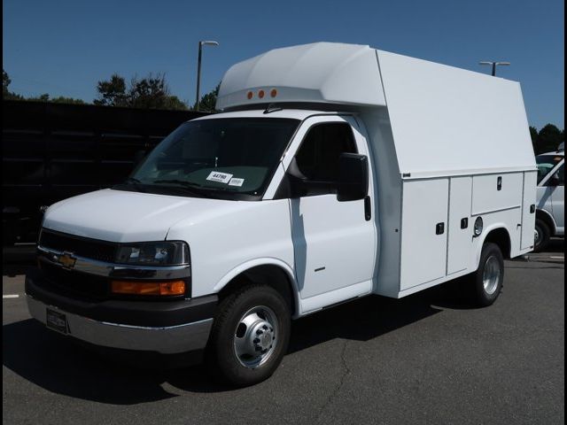 2024 Chevrolet Express Base