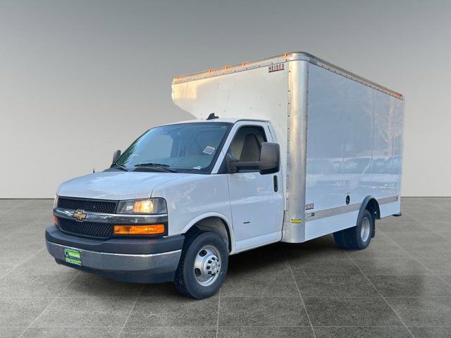 2024 Chevrolet Express Base