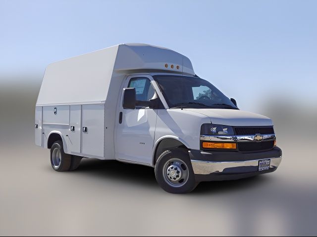 2024 Chevrolet Express Base