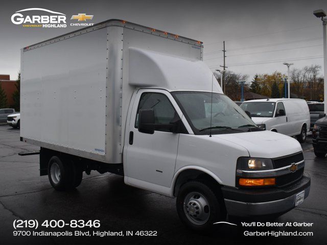 2024 Chevrolet Express Base