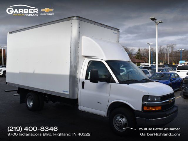 2024 Chevrolet Express Base