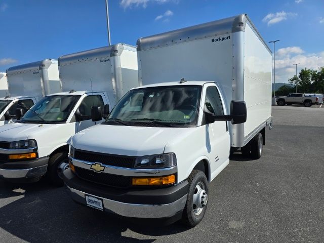 2024 Chevrolet Express Base