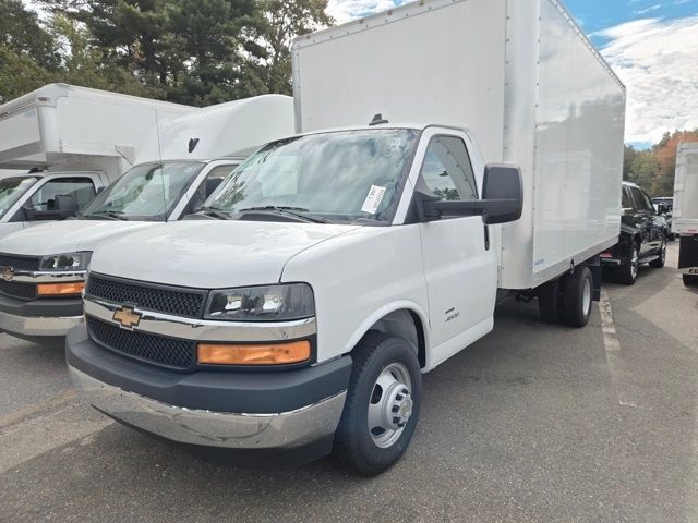 2024 Chevrolet Express Base