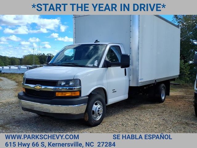 2024 Chevrolet Express Base