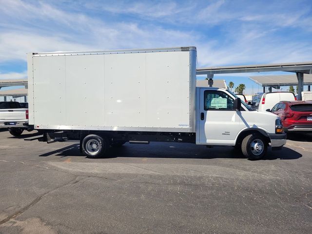 2024 Chevrolet Express Base