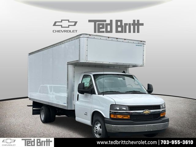 2024 Chevrolet Express Base