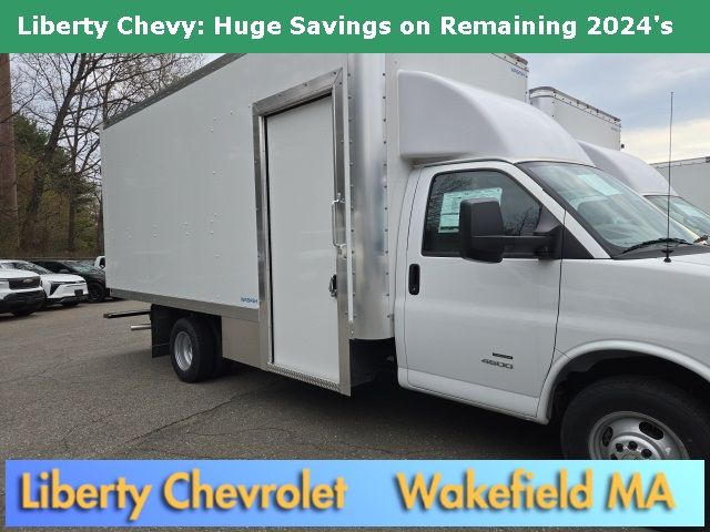 2024 Chevrolet Express Base