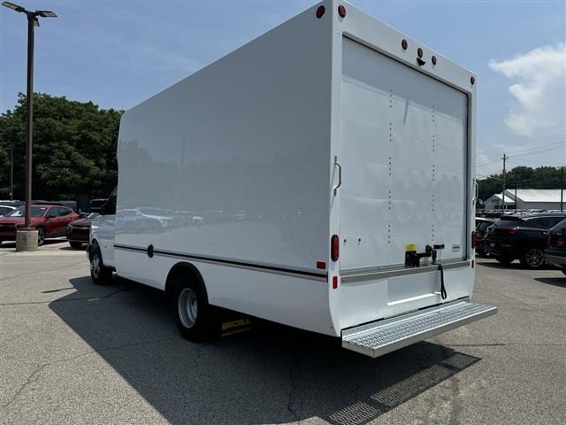 2024 Chevrolet Express Base