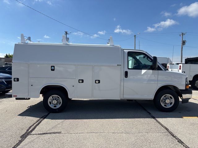 2024 Chevrolet Express Base