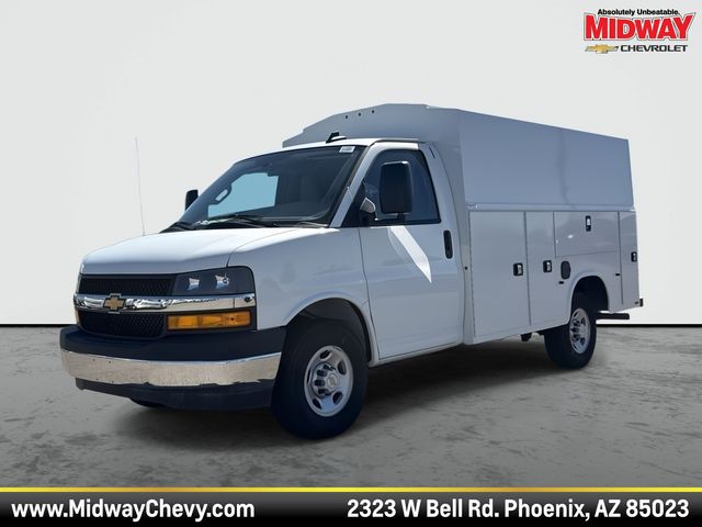 2024 Chevrolet Express Base