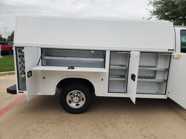 2024 Chevrolet Express Base