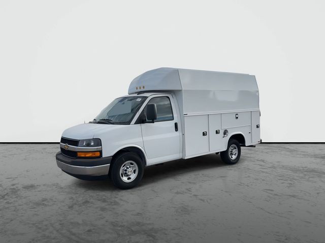 2024 Chevrolet Express Base