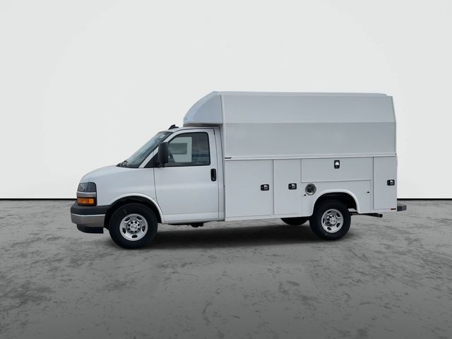2024 Chevrolet Express Base