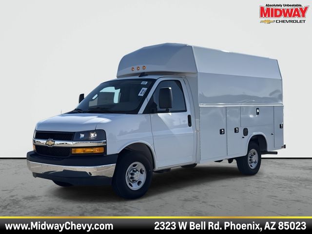 2024 Chevrolet Express Base
