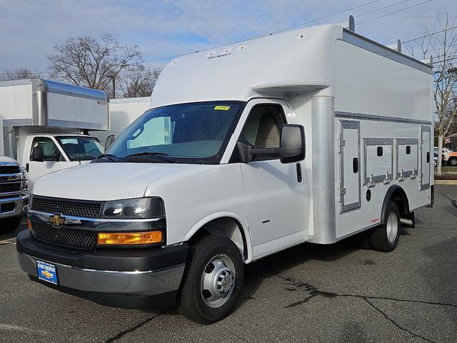 2024 Chevrolet Express Base