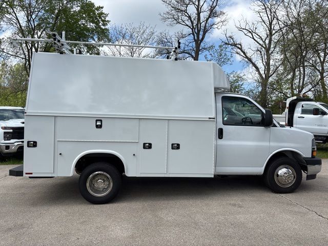 2024 Chevrolet Express Base