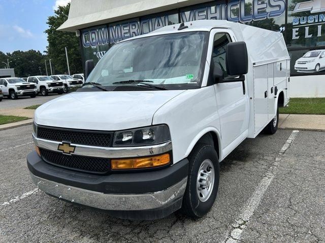 2024 Chevrolet Express Base