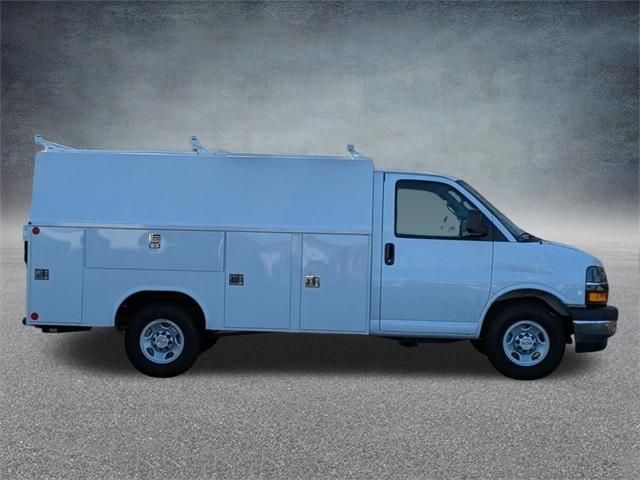 2024 Chevrolet Express Base