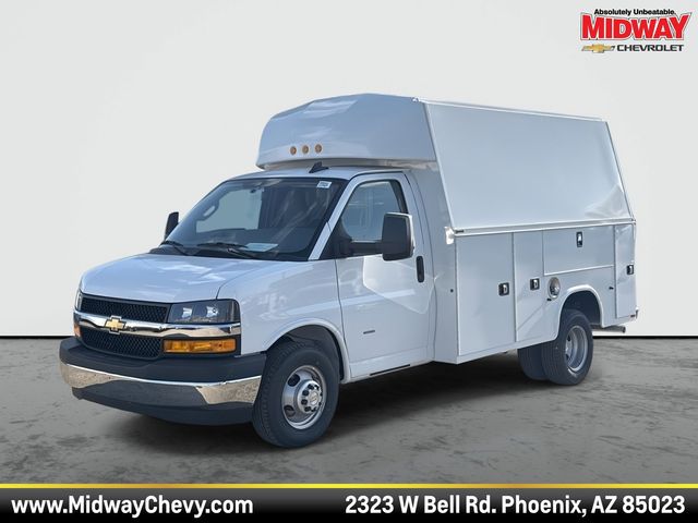 2024 Chevrolet Express Base