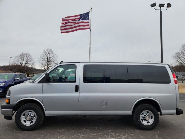 2024 Chevrolet Express LT