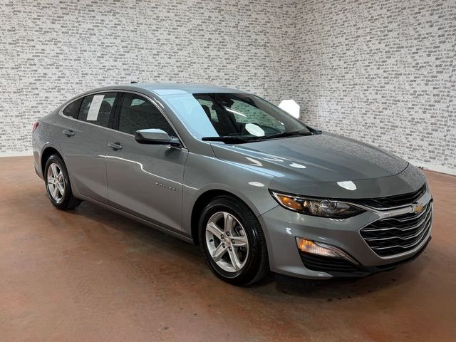 2024 Chevrolet Malibu LS