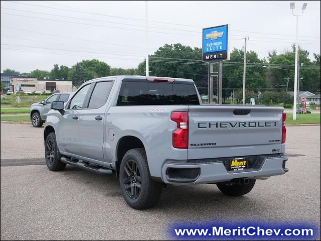 2024 Chevrolet Silverado 1500 Custom