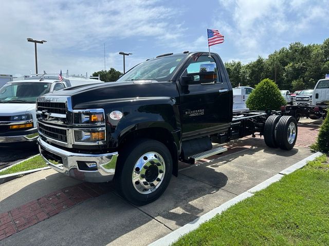 2024 Chevrolet Silverado MD Work Truck