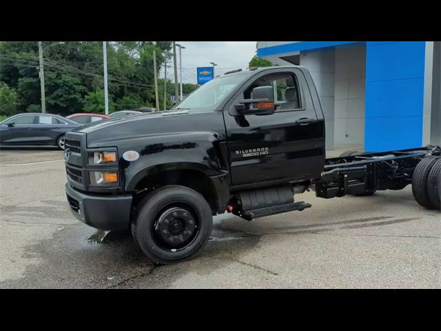 2024 Chevrolet Silverado MD 