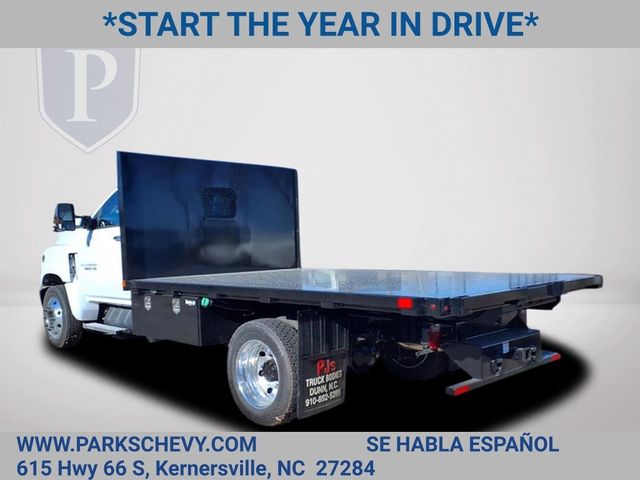 2024 Chevrolet Silverado MD LT