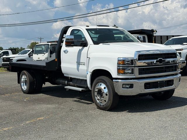 2024 Chevrolet Silverado MD LT