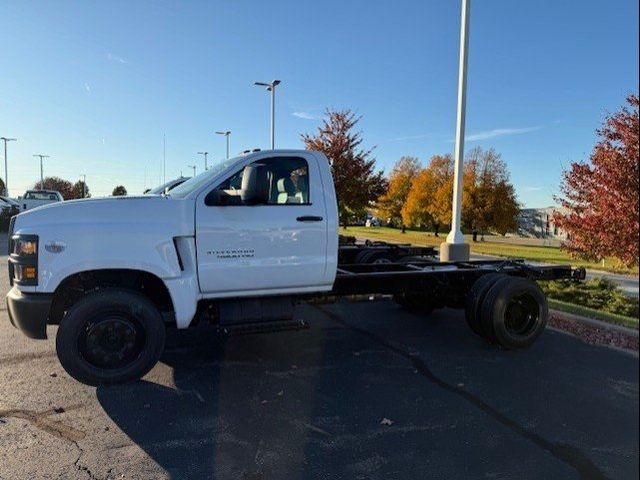 2024 Chevrolet Silverado MD 