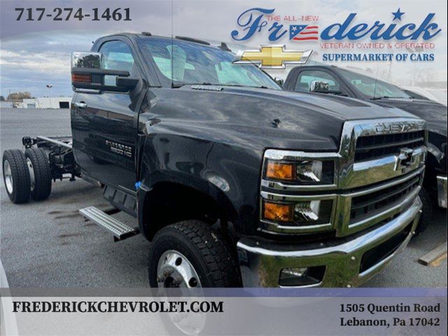 2024 Chevrolet Silverado MD LT