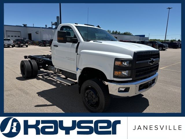 2024 Chevrolet Silverado MD LT