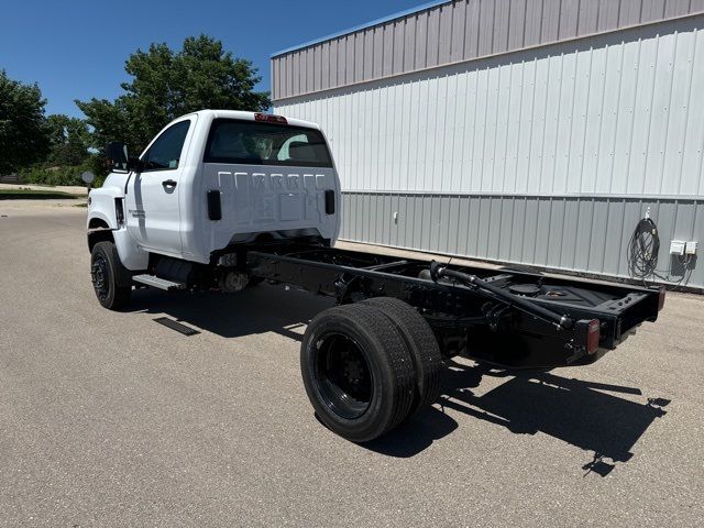 2024 Chevrolet Silverado MD LT