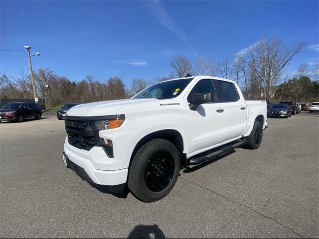 2024 Chevrolet Silverado 1500 Custom